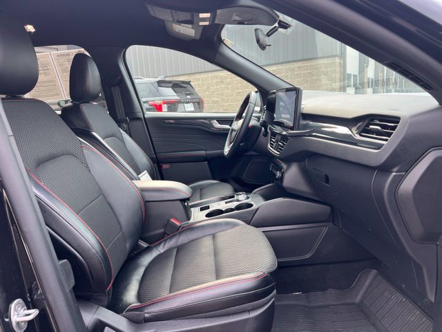 Used 2024 Ford Escape ST-Line w/ Tech Pack #1 AWD/4WD image 11