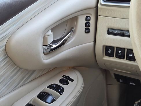 Used 2018 Nissan Murano Platinum image 31