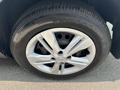 Used 2025 Nissan Kicks Play S FWD image 31