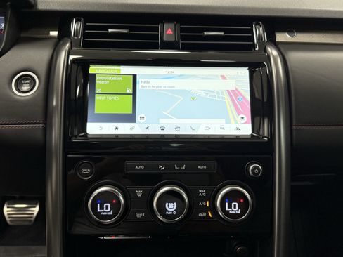 Used 2018 Land Rover Discovery HSE Luxury AWD/4WD image 23