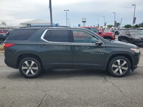 Used 2020 Chevrolet Traverse LT w/ LT Premium Package FWD image 7