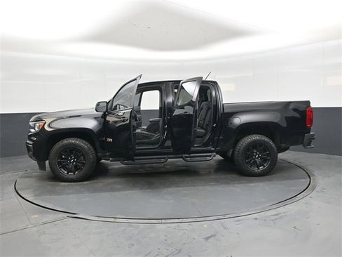 Used 2022 Chevrolet Colorado Z71 w/ Z71 Midnight Edition image 48