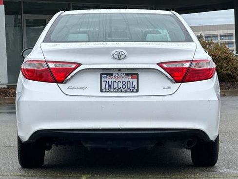 Certified 2017 Toyota Camry LE image 8