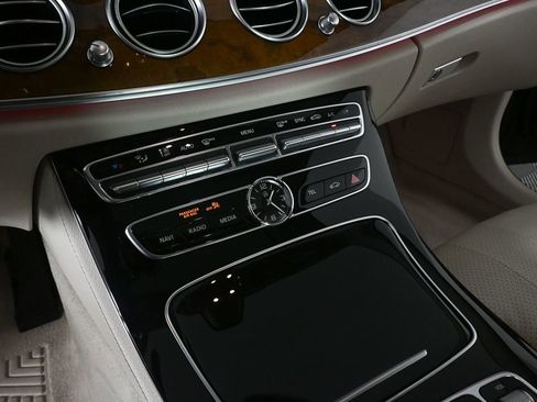 Certified 2017 Mercedes-Benz E 300 4MATIC image 14