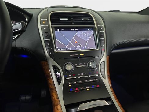 Used 2019 Lincoln Nautilus Reserve w/ Ultimate Package image 23