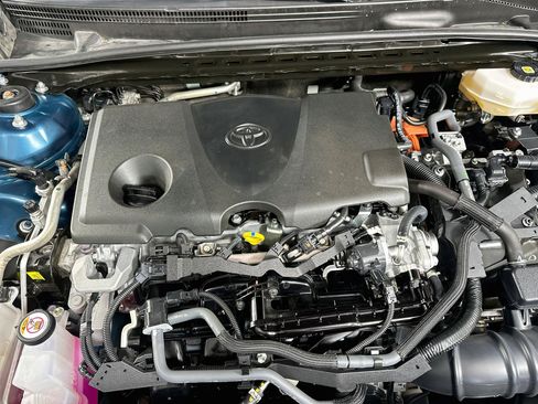 Used 2025 Toyota Camry SE FWD image 34