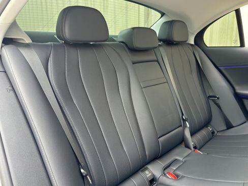 Used 2025 Mercedes-Benz E 350 Sedan w/ Winter Package image 39