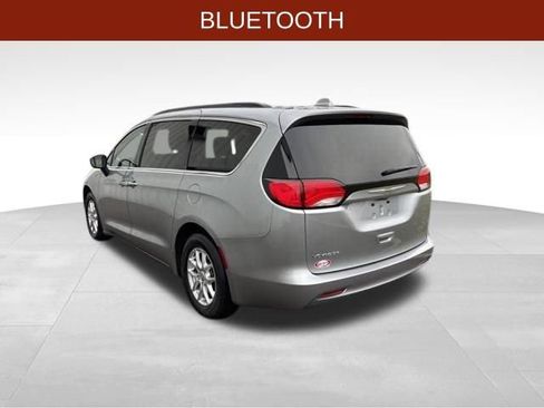 Used 2020 Chrysler Voyager Lxi image 5