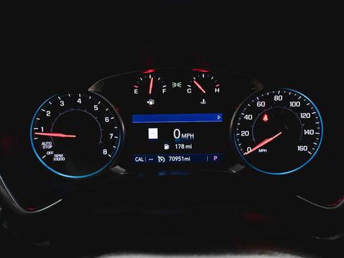 Used 2019 Chevrolet Equinox LT w/ Sun & Navigation Package FWD image 24