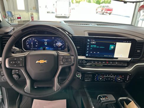 New 2026 Chevrolet Silverado 1500 High Country AWD/4WD image 17