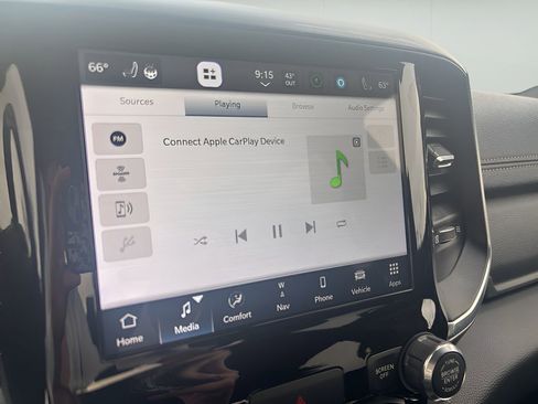 Used 2024 RAM 1500 Laramie image 20