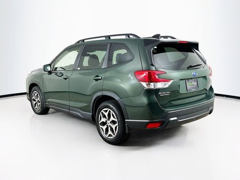 Used 2024 Subaru Forester Premium AWD/4WD image 5