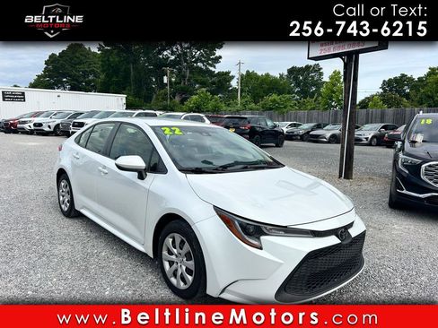 Used 2022 Toyota Corolla LE FWD image 1