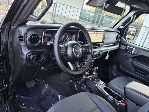 New 2026 Jeep Wrangler Unlimited Rubicon w/ Technology Group image 11