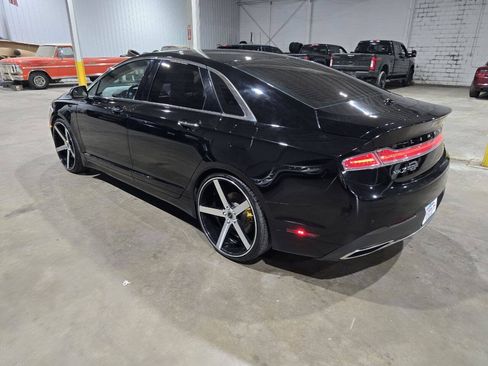 Used 2017 Lincoln MKZ Premiere FWD image 9