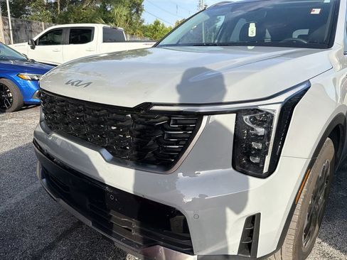 Certified 2025 Kia Sorento S w/ Panoramic Sunroof Package FWD image 7