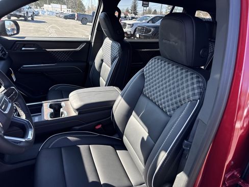 New 2026 GMC Acadia Denali w/ Super Cruise Package image 11