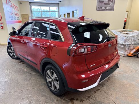 Used 2018 Kia Niro LX FWD image 7