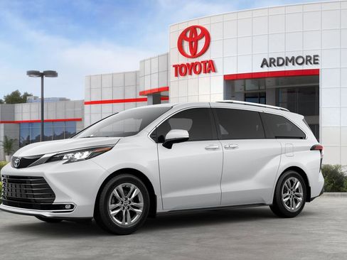 New 2025 Toyota Sienna Limited image 22