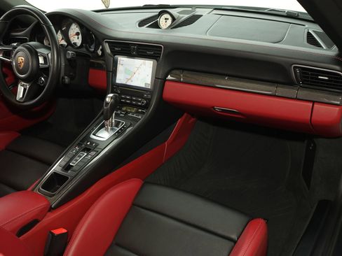 Used 2018 Porsche 911 Turbo image 7
