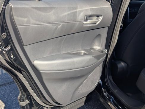 Used 2025 Toyota Corolla Cross AWD Hybrid image 18