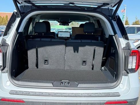 New 2026 Ford Explorer Active w/ Active Comfort Package image 5