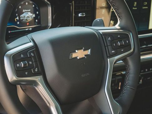 Used 2024 Chevrolet Silverado 1500 LTZ w/ LTZ Convenience Package II AWD/4WD image 43