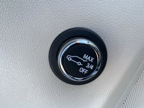 Used 2023 Buick Envision Avenir image 16