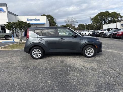 Used 2020 Kia Soul S image 4