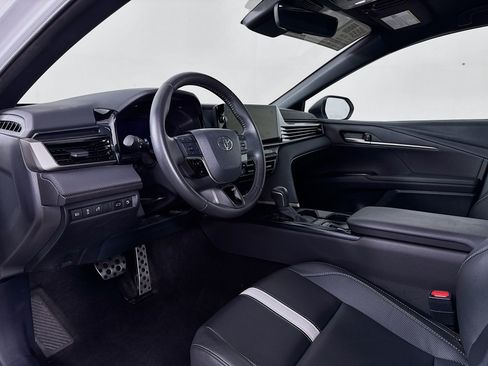 Certified 2025 Toyota Camry SE w/ Multimedia Upgrade Package FWD image 9