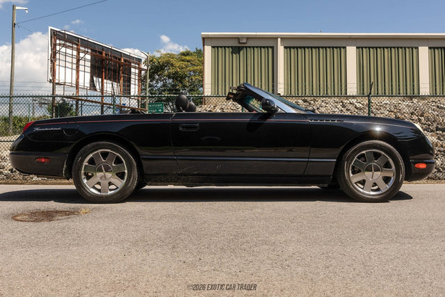 Used 2003 Ford Thunderbird RWD image 9