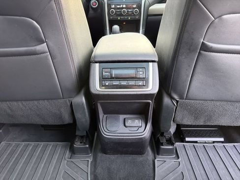 Used 2022 Subaru Ascent Limited w/ Technology Package AWD/4WD image 23
