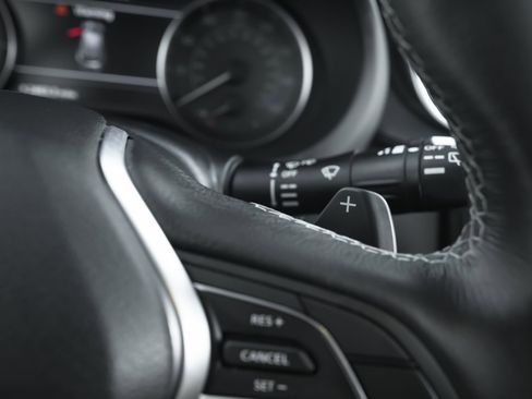 Used 2019 INFINITI QX50 Luxe w/ Navigation Package image 18