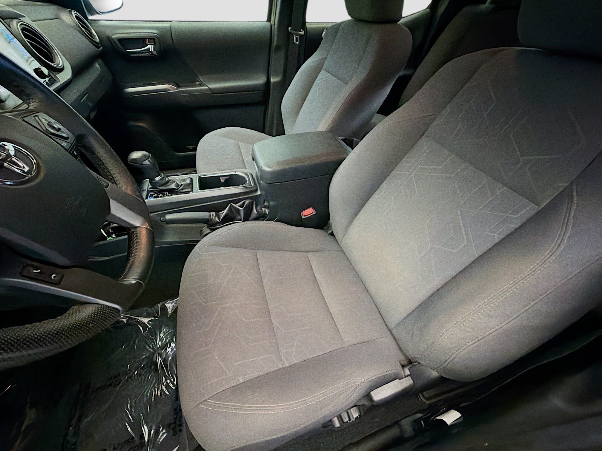 Used 2019 Toyota Tacoma TRD Off-Road w/ Technology Package AWD/4WD image 11