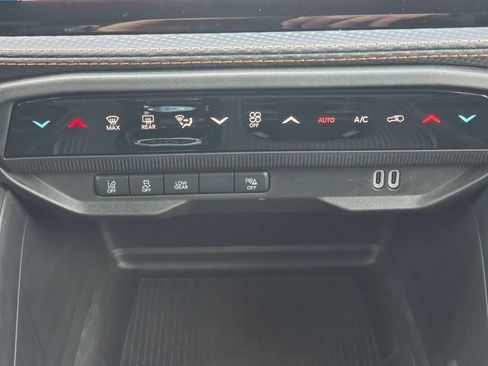 New 2026 Jeep Cherokee Limited image 19