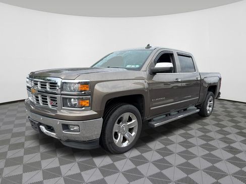 Used 2015 Chevrolet Silverado 1500 LTZ Z71 w/ LTZ Plus Package AWD/4WD image 3