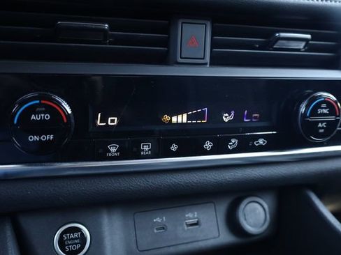 Used 2023 Nissan Rogue SV image 23