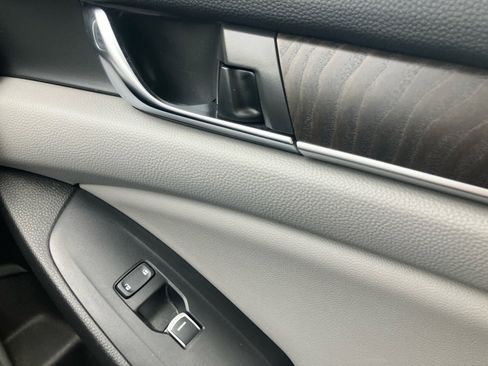 Used 2020 Honda Accord EX-L image 34