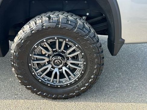 Used 2025 Chevrolet Silverado 3500 High Country w/ High Country Premium Package image 6