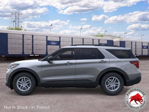New 2026 Ford Explorer Active RWD image 3