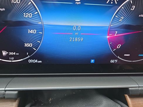 Used 2024 Mercedes-Benz GLE 350 4MATIC image 9