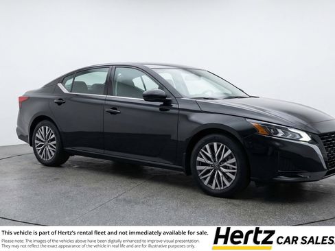 Used 2025 Nissan Altima 2.5 SV FWD image 1