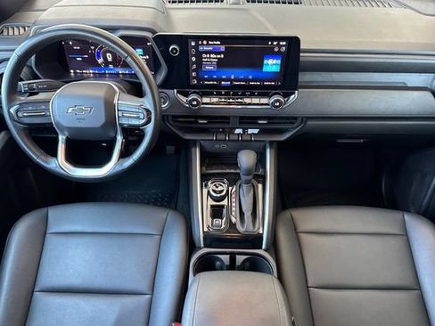 Used 2025 Chevrolet Colorado Trail Boss AWD/4WD image 15