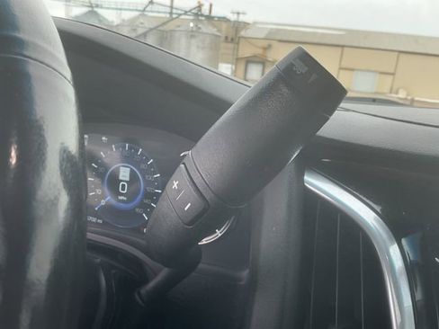 Used 2017 Cadillac Escalade Premium Luxury image 37