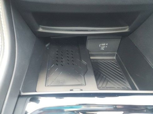 New 2026 Chrysler Pacifica Limited w/ S Appearance Package image 15