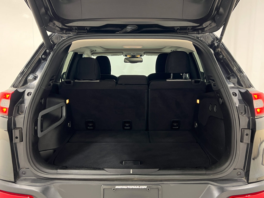 Used 2014 Jeep Cherokee Latitude FWD image 28