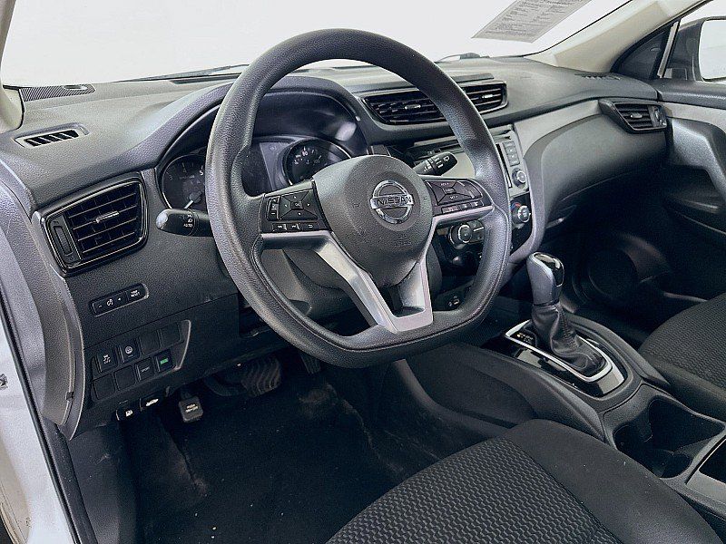 Used 2020 Nissan Rogue Sport S FWD image 9