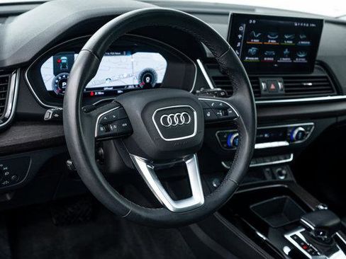Certified 2023 Audi Q5 2.0T Premium Plus w/ Premium Plus Package AWD/4WD image 11