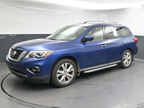 Used 2018 Nissan Pathfinder SL w/ SL Premium Package image 4