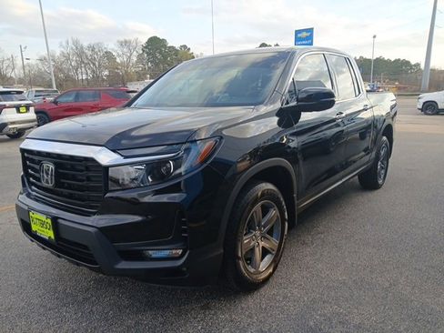 Used 2023 Honda Ridgeline RTL-E image 3